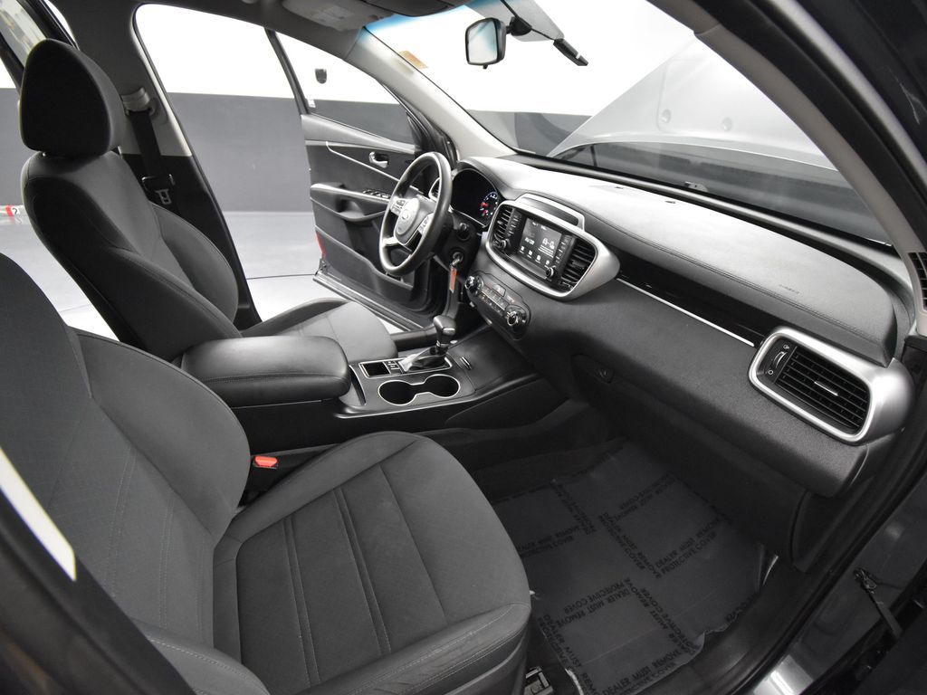 2020 Kia Sorento LX photo 40