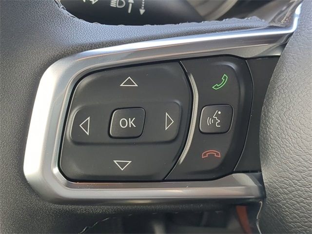 2025 Jeep Wrangler Sahara photo 25