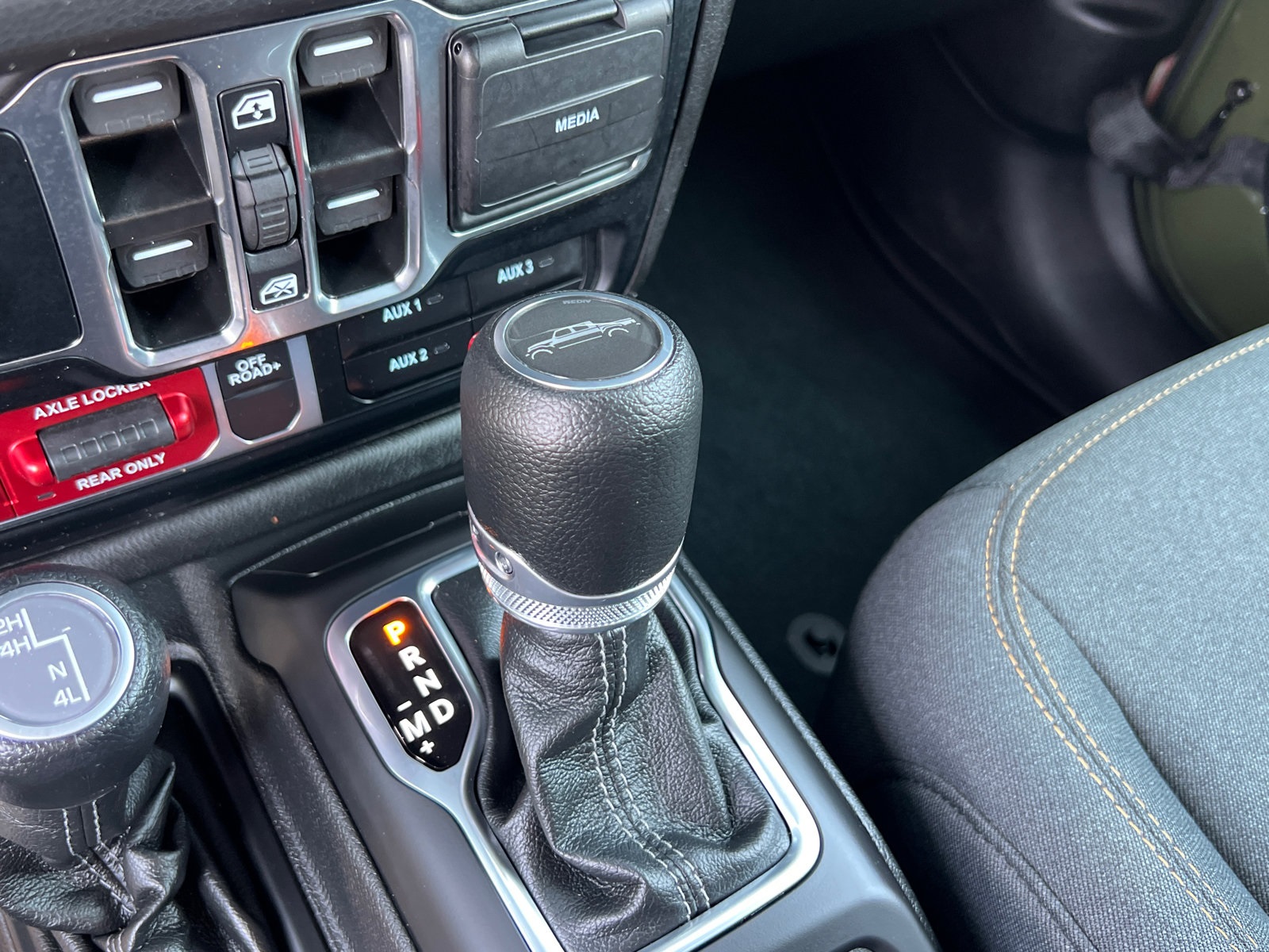 2024 Jeep Gladiator Willys photo 4