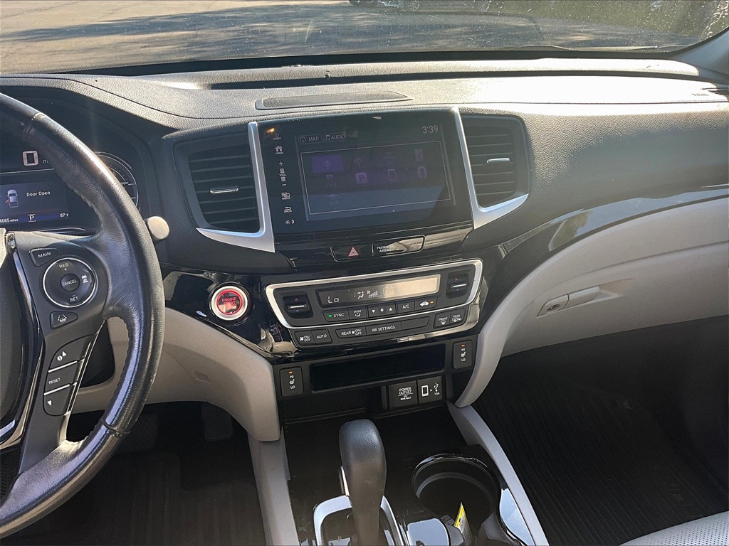2019 Honda Ridgeline RTL-E photo 18