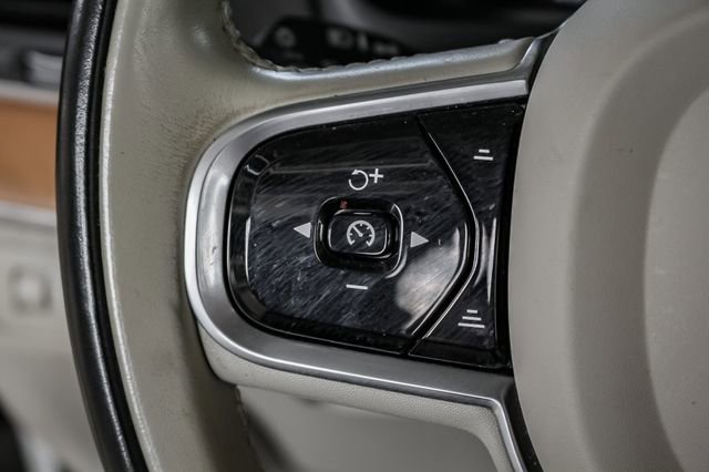 2021 Volvo XC90 Momentum photo 12
