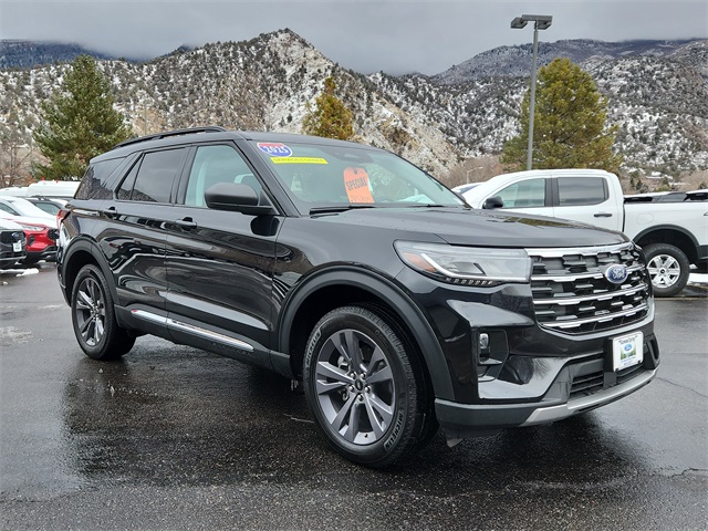 2025 Ford Explorer Active's photo