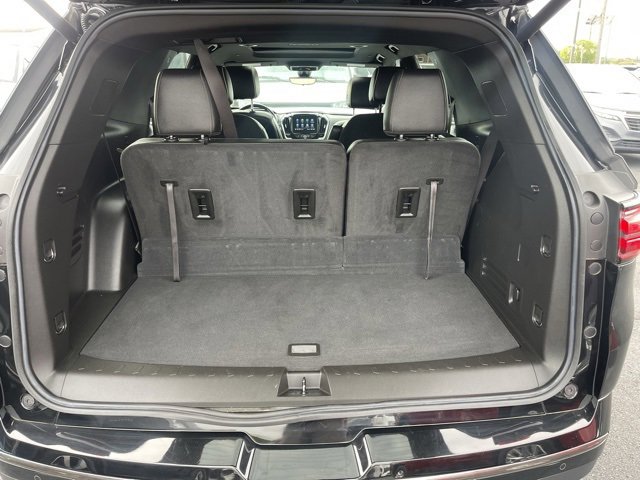2023 Chevrolet Traverse Premier photo 2