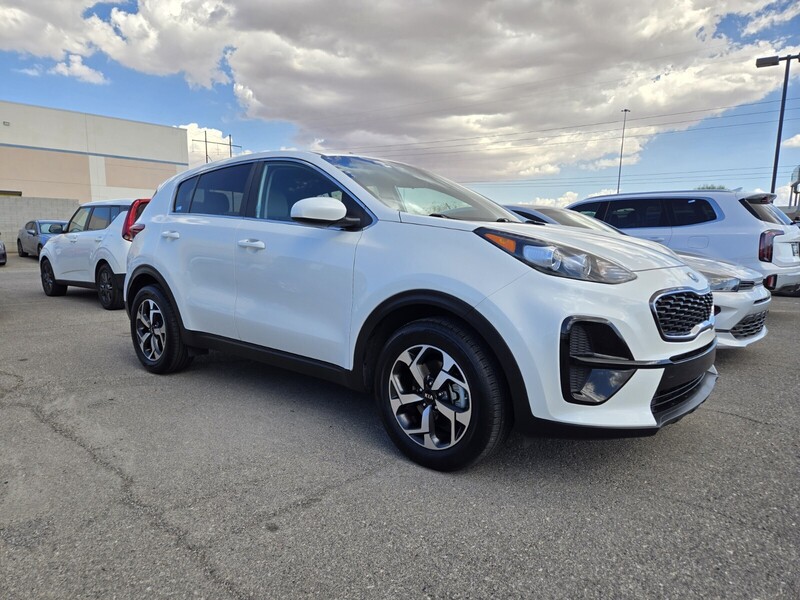 2021 Kia Sportage LX photo 2