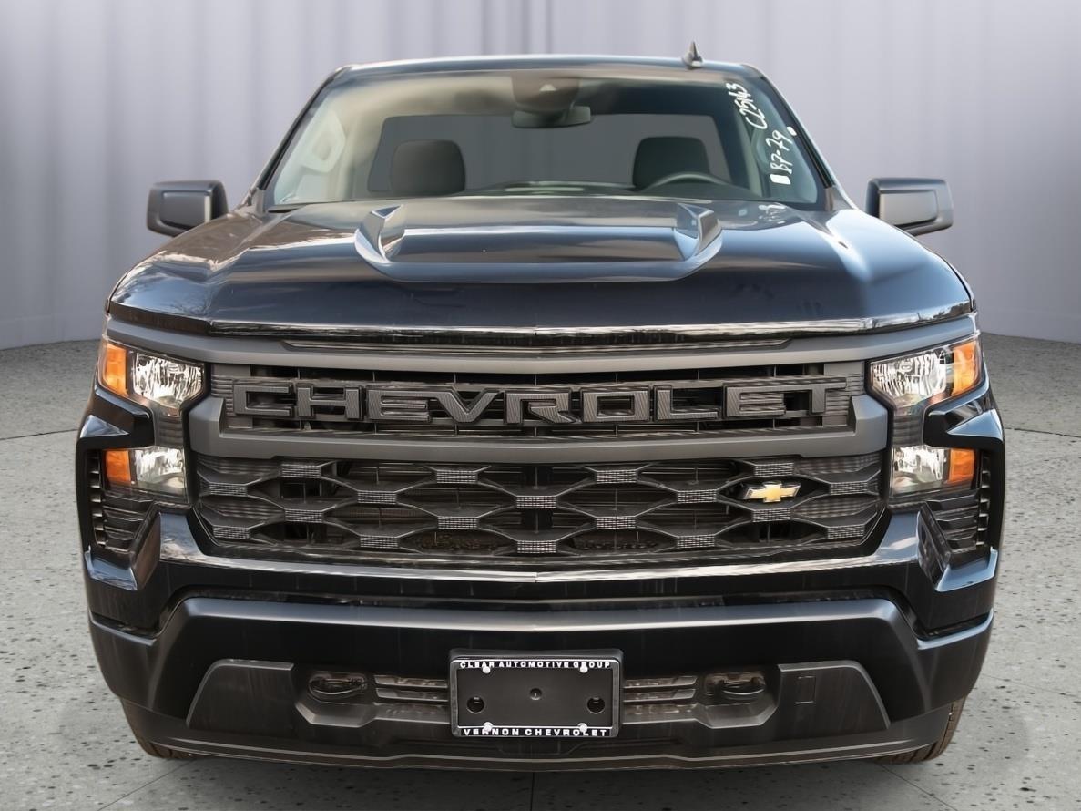2025 Chevrolet Silverado 1500 photo 2