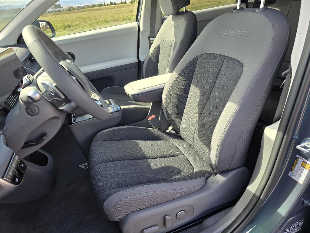 2025 Hyundai Ioniq 5 SE photo 11