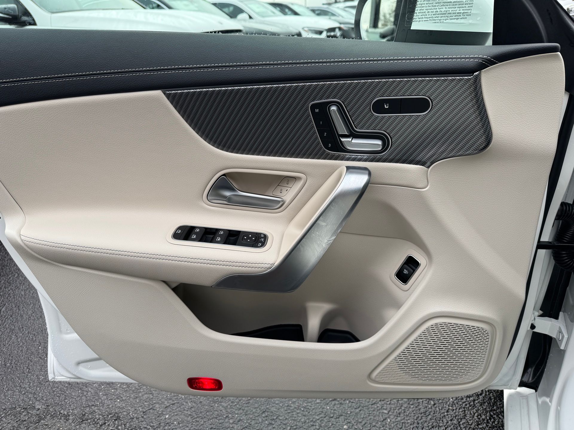 2025 Mercedes Benz CLA 250 4MATIC photo 4