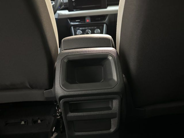 2025 Volkswagen Taos S photo 27