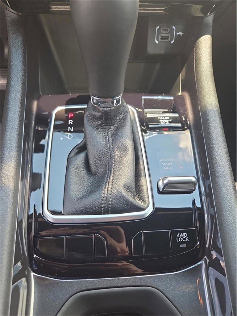 2025 Jeep Compass Latitude photo 17