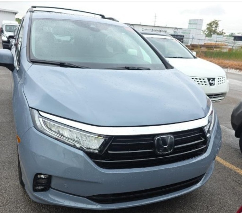 2023 Honda Odyssey Elite photo 2