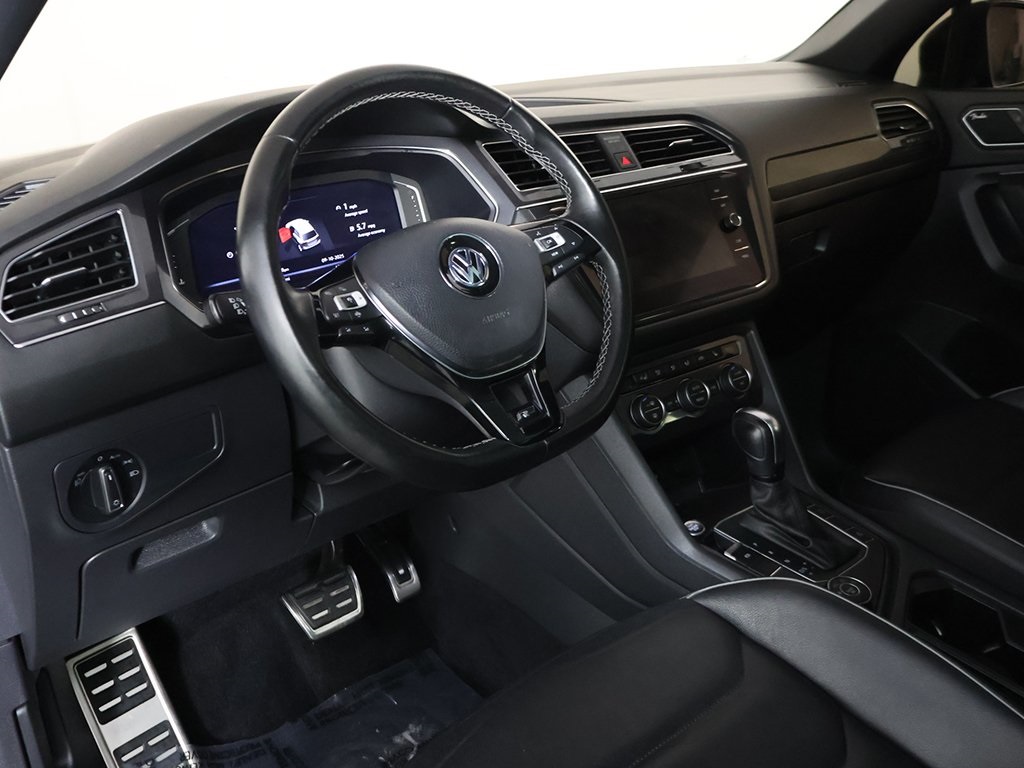 2020 Volkswagen Tiguan SEL Premium R-Line photo 29