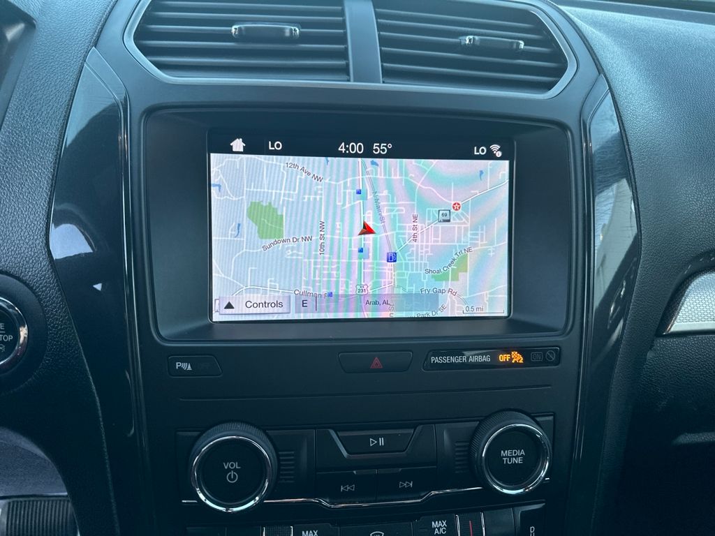 2019 Ford Explorer XLT photo 3