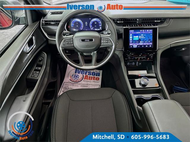 2025 Jeep Grand Cherokee Laredo X photo 15