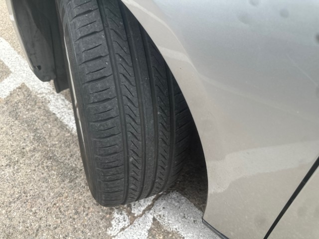 Used 2014 Ingot Silver Metallic Ford SE image 16