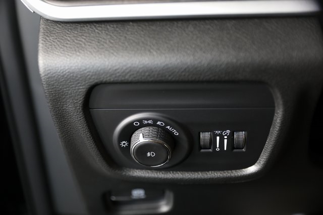 2025 Jeep Grand Cherokee Limited photo 8