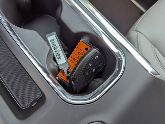 2025 Chevrolet Silverado 1500 LT photo 24