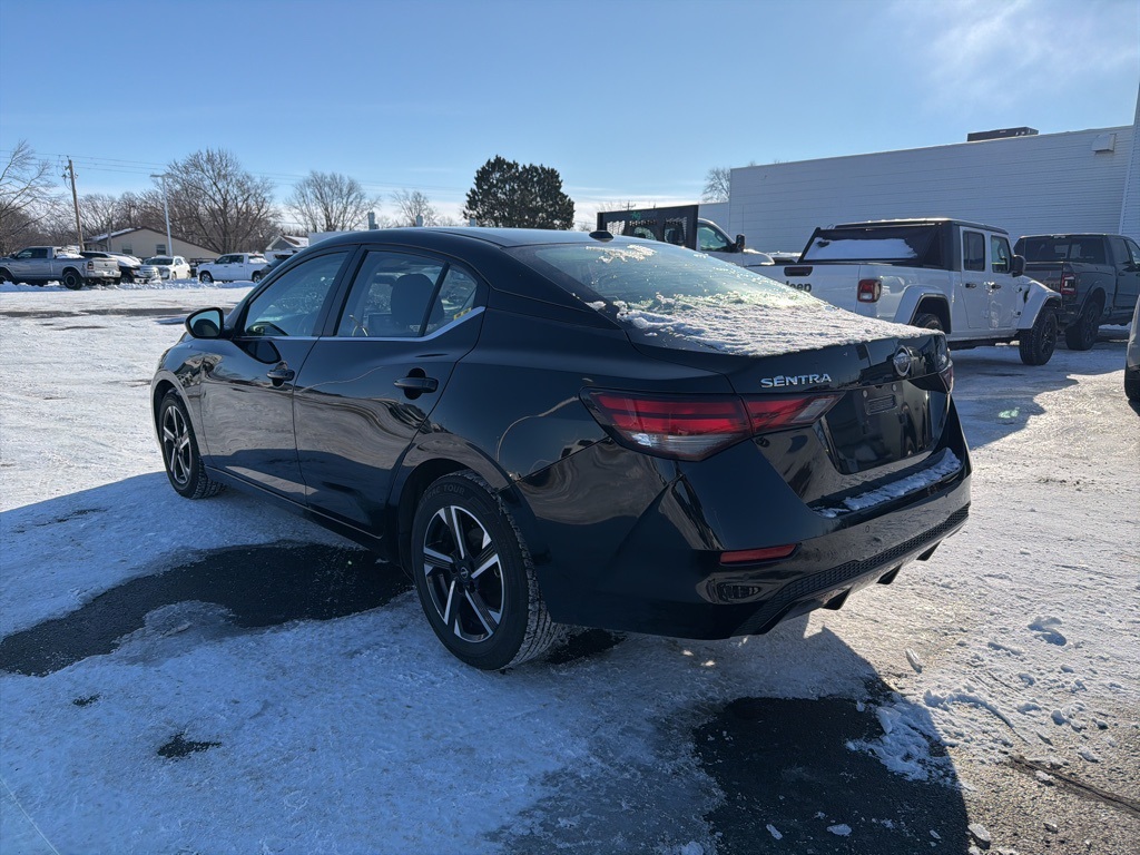 2024 Nissan Sentra SV photo 4