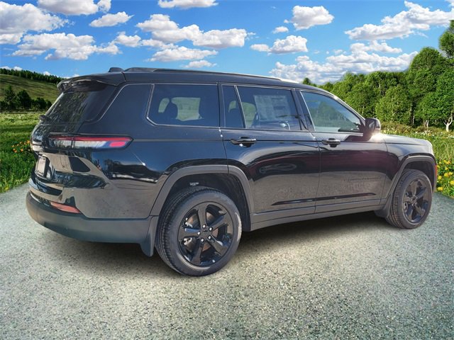 2025 Jeep Grand Cherokee Limited photo 4