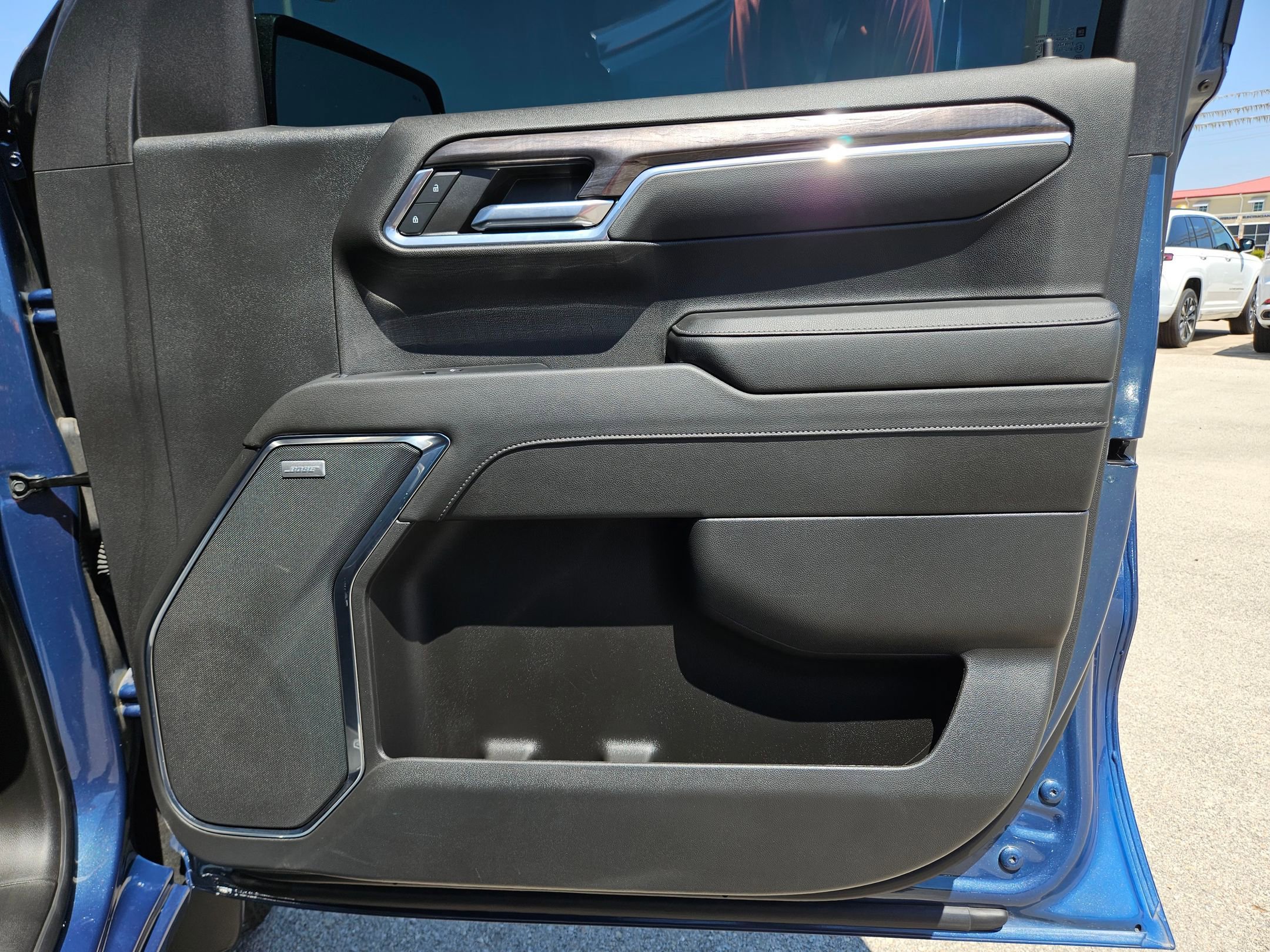 2024 Chevrolet Silverado 1500 LTZ photo 29