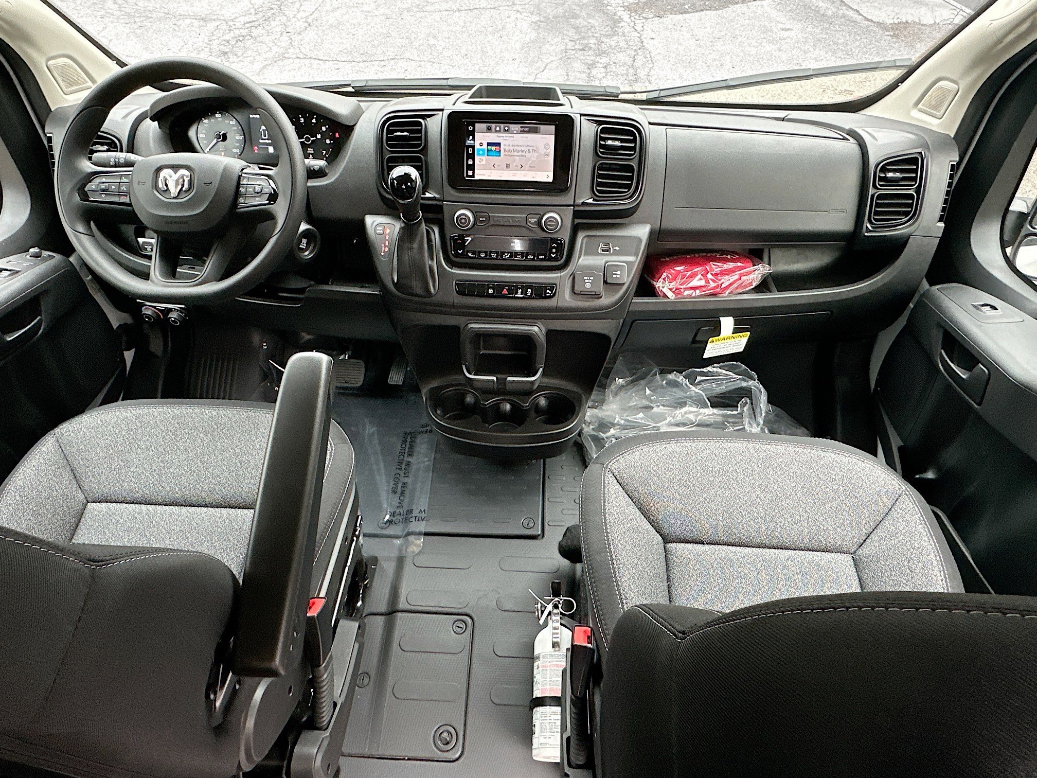 2024 Ram ProMaster 2500 photo 4