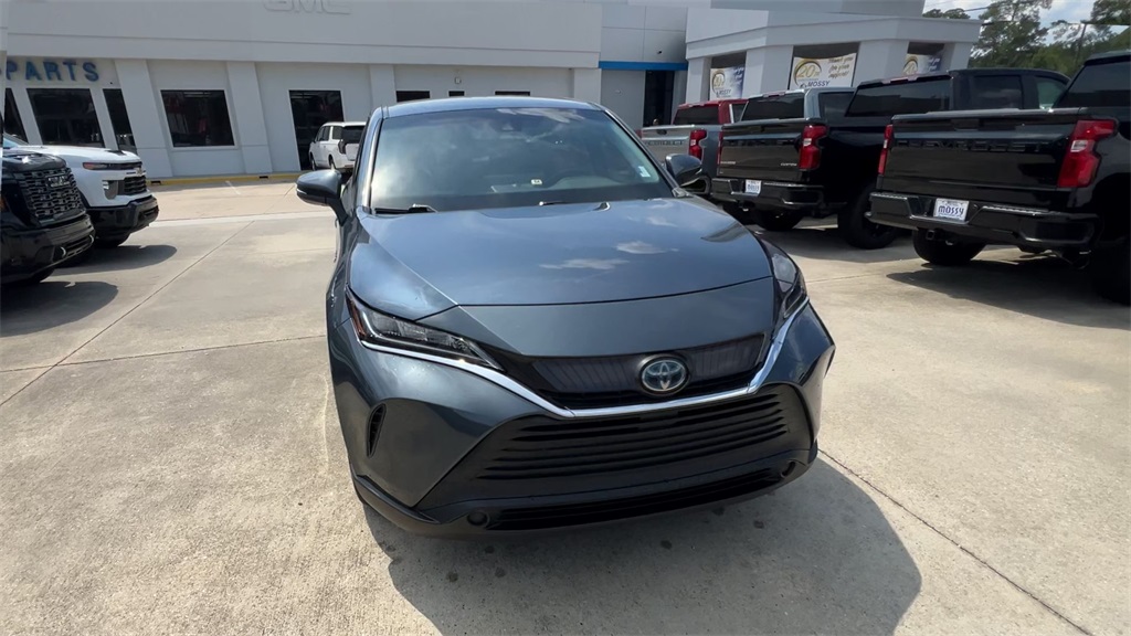 2021 Toyota Venza LE photo 3