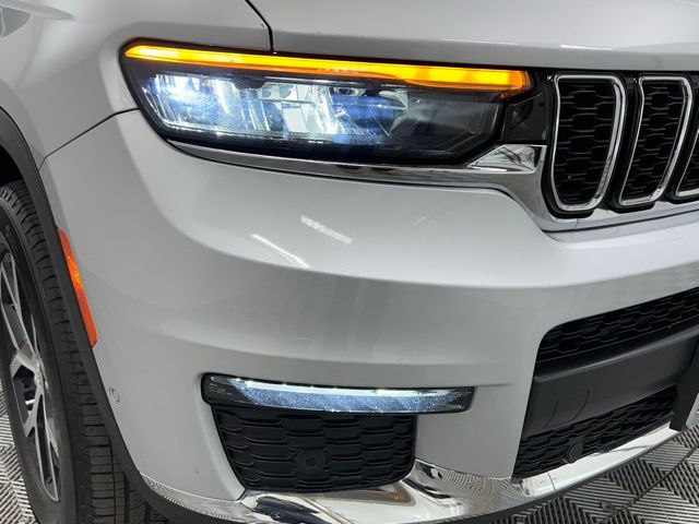 2024 Jeep Grand Cherokee Limited photo 3