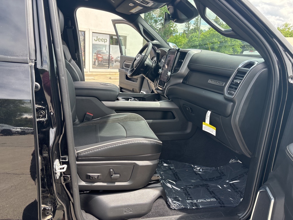2025 Ram 2500 Laramie photo 18