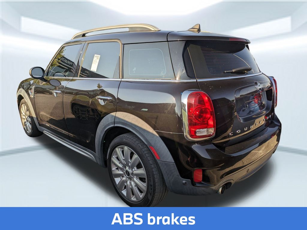2019 Mini Cooper S ALL4 photo 2