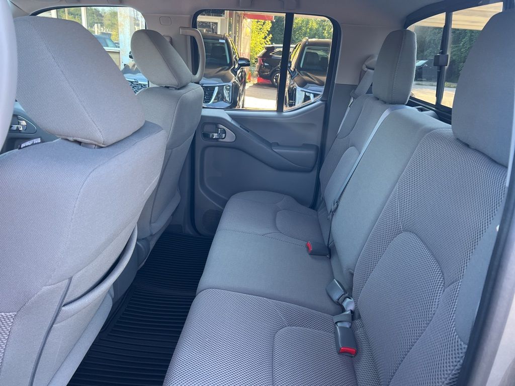 2021 Nissan Frontier Crew Cab photo 5