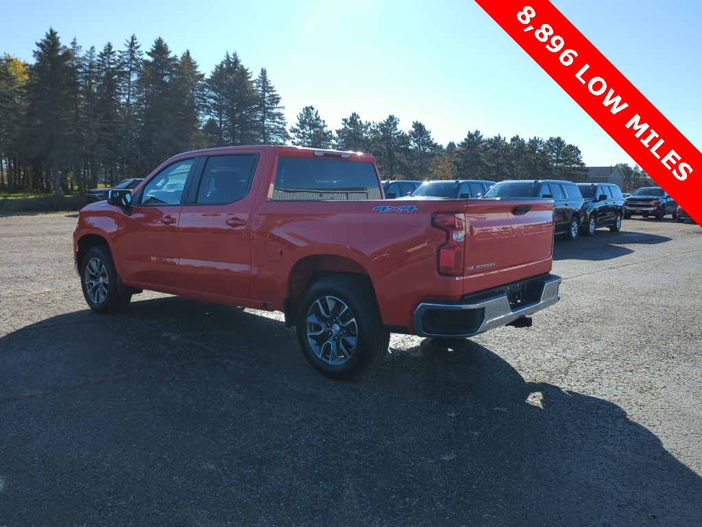 2024 Chevrolet Silverado 1500 LT photo 3