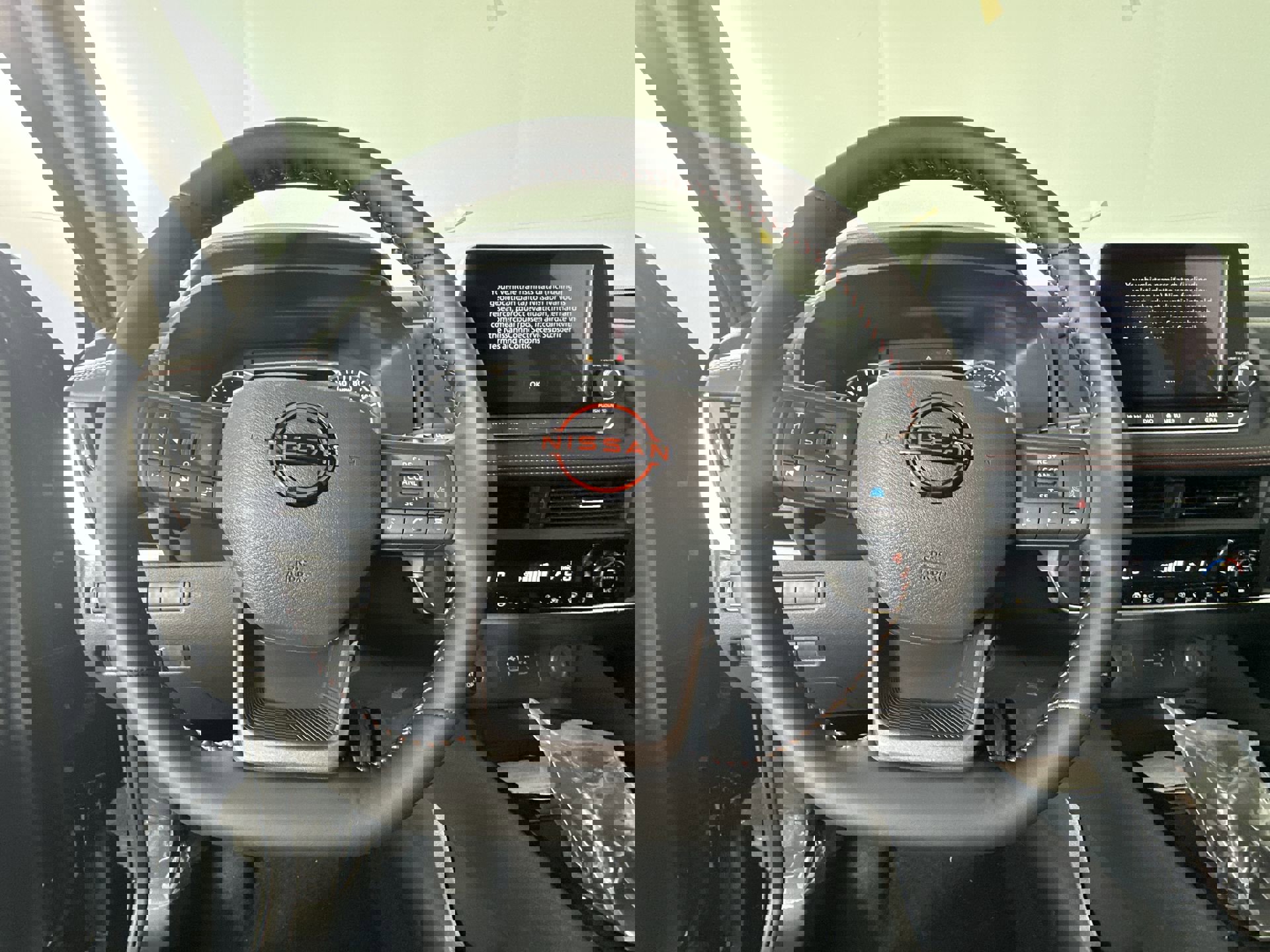 2025 Nissan Rogue SV photo 9