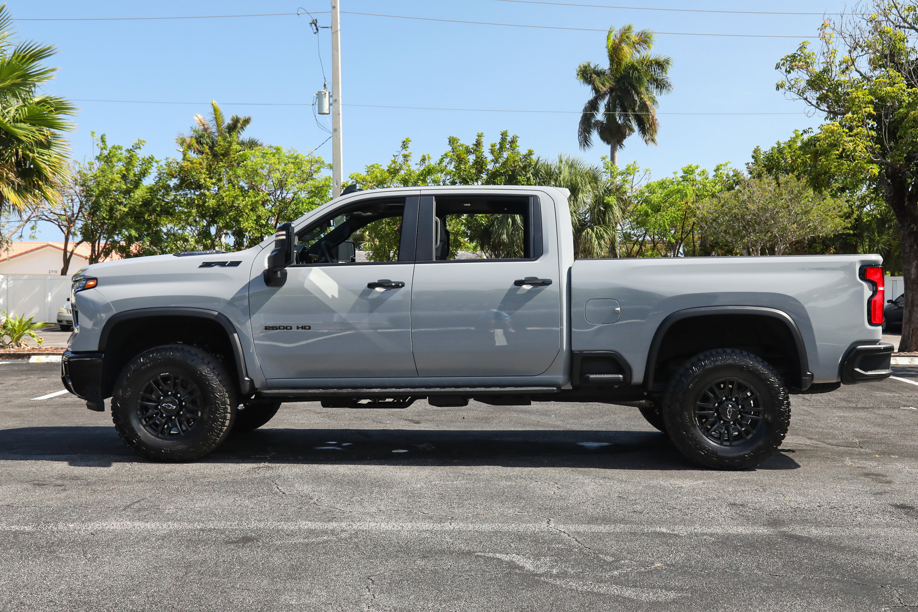 Used 2025 Gray Chevrolet ZR2 image 2