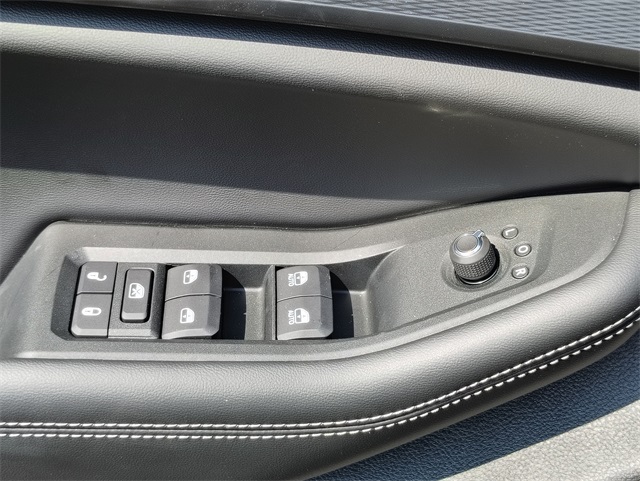 2025 Jeep Grand Cherokee Laredo photo 12