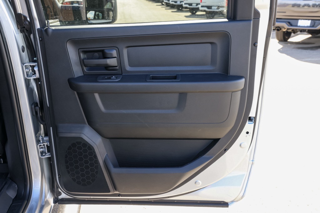 New 2026 Silver-Zynith Exterior Paint RAM Tradesman image 17