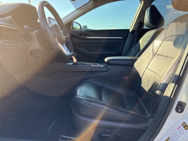 2019 Nissan Altima 2.5 Platinum photo 13