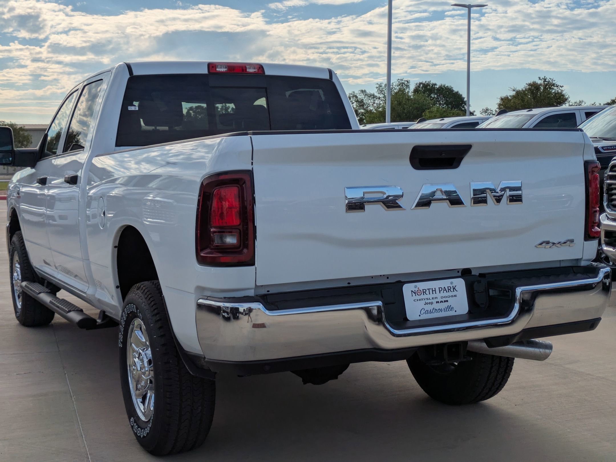 2026 Ram 2500 Tradesman photo 4