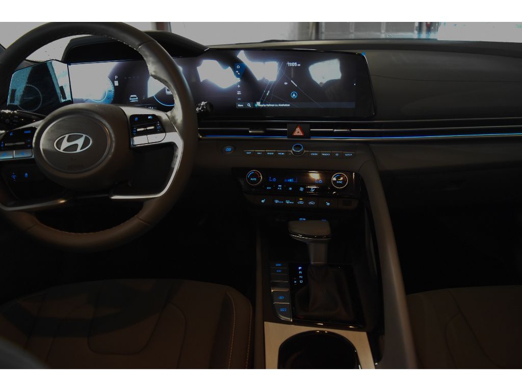 2024 Hyundai Elantra SEL Convenience photo 22