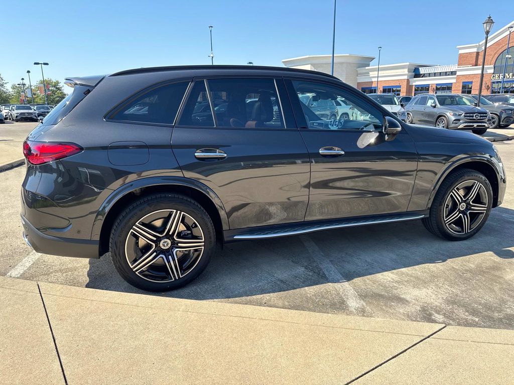2026 Mercedes Benz GLC 350e 4MATIC photo 5