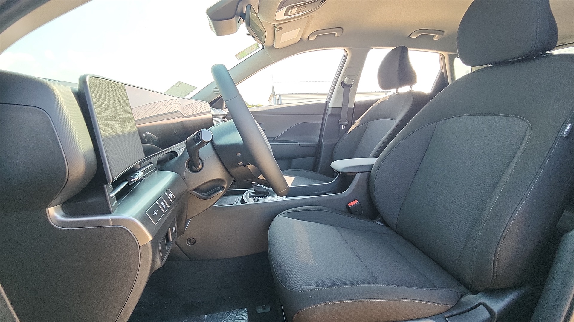 2026 Hyundai Kona SEL photo 13