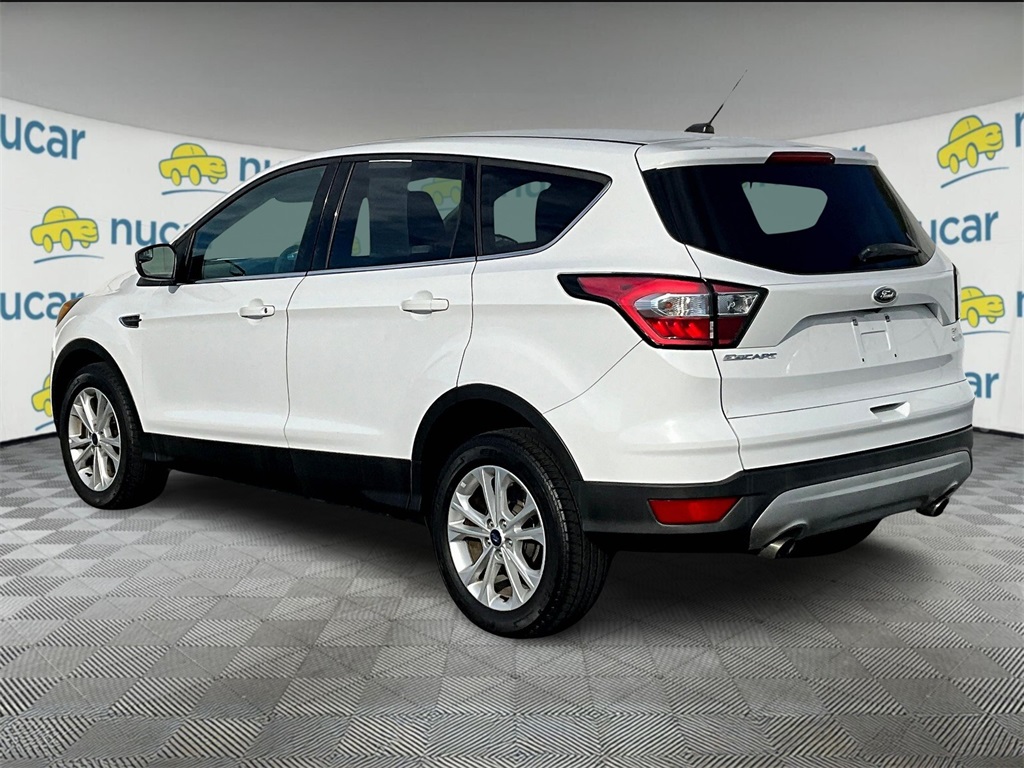 2017 Ford Escape SE photo 4