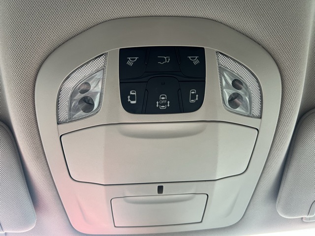 2017 Chrysler Pacifica Touring L photo 13