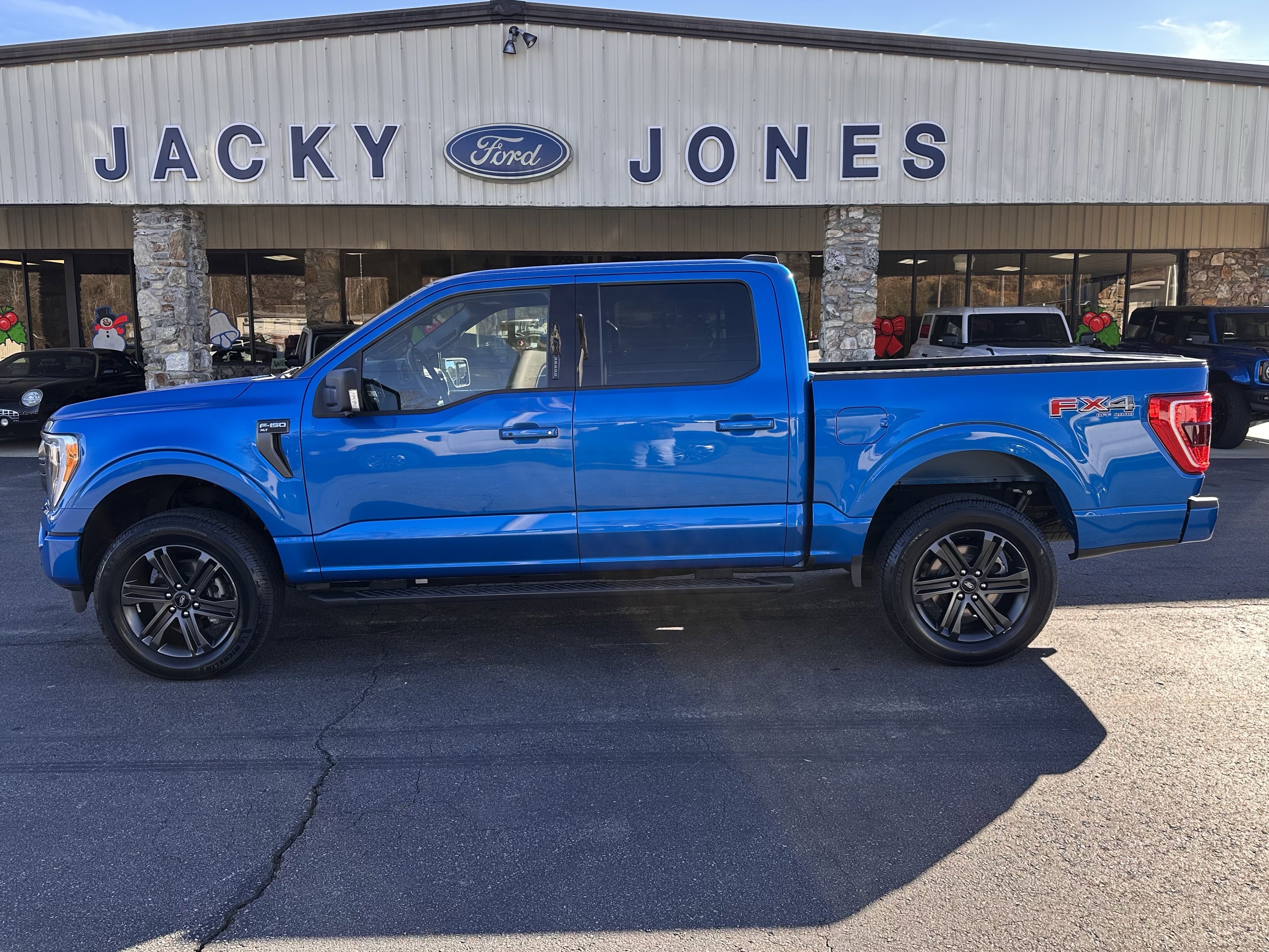 2021 Ford F-150 XLT's photo