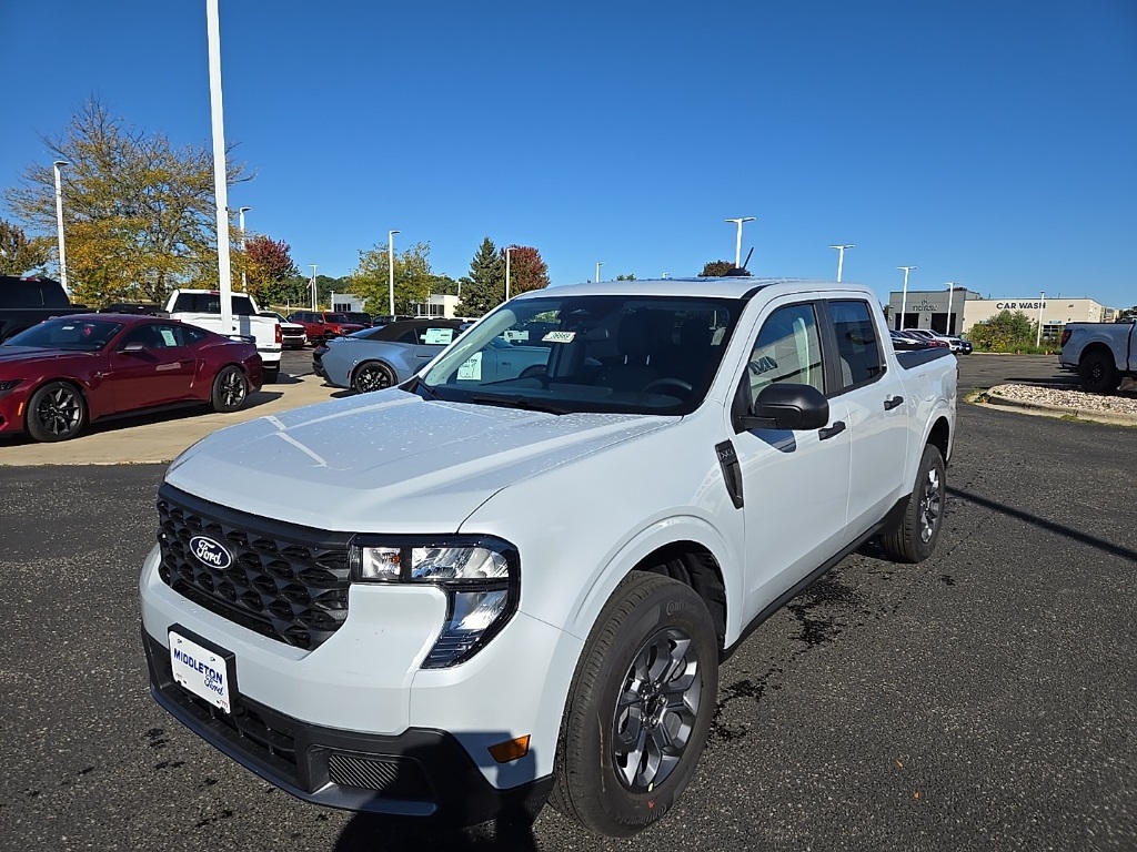 2025 Ford Maverick XLT photo 2
