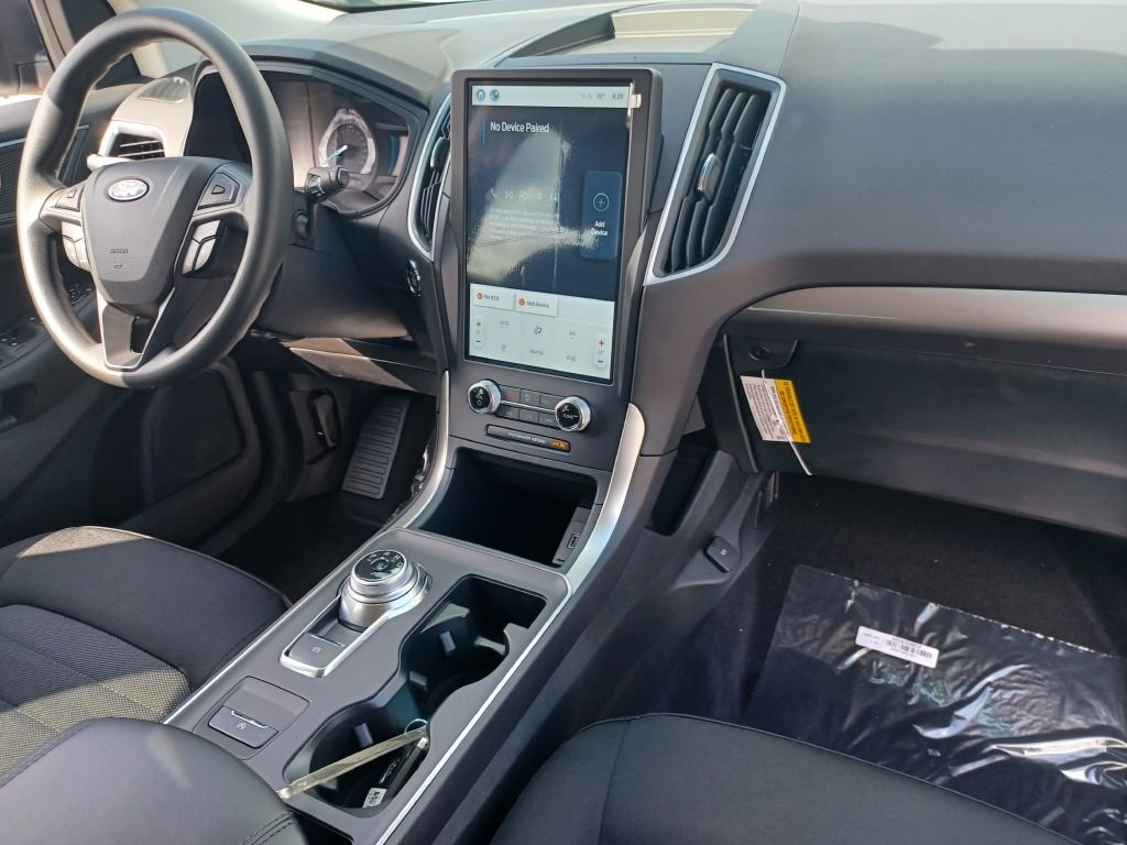 2024 Ford Edge SE photo 6