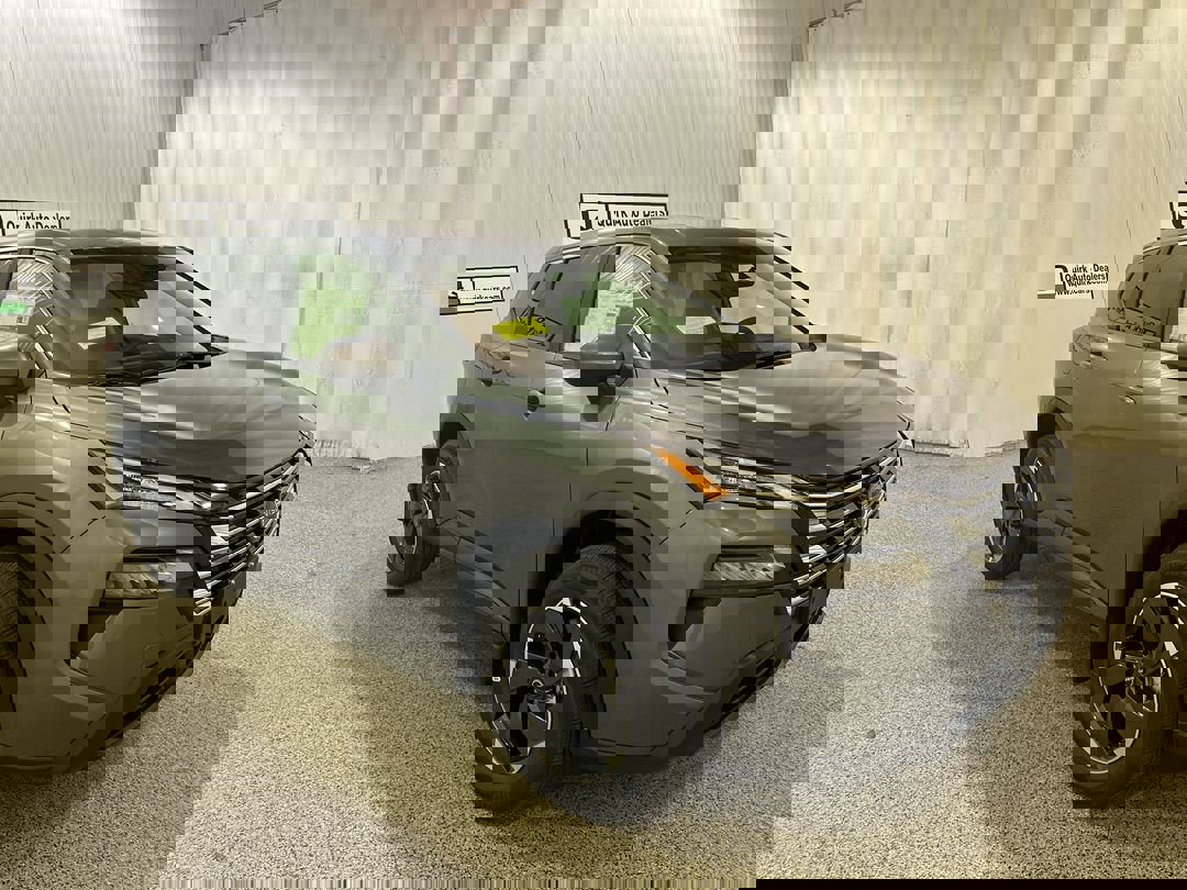 2026 Nissan Rogue SV photo 3