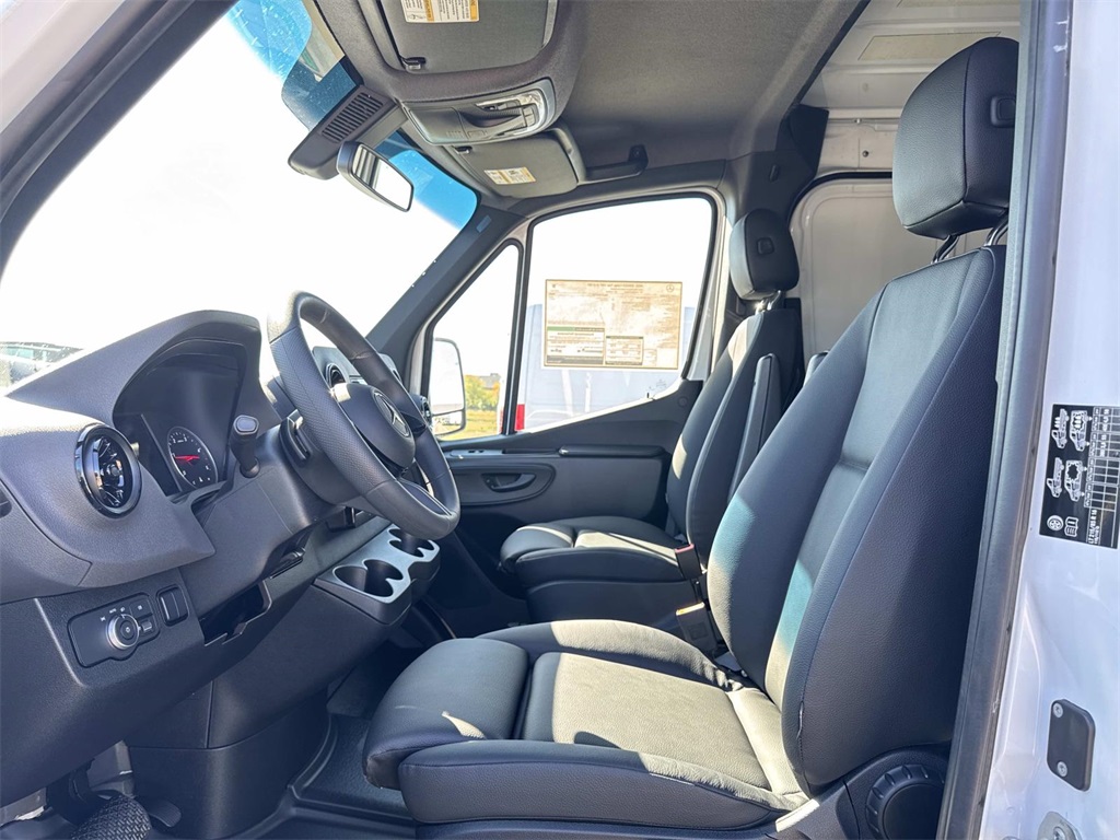 2026 Mercedes Benz Sprinter 3500 photo 16