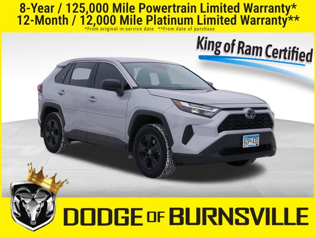 2023 Toyota RAV4 LE's photo