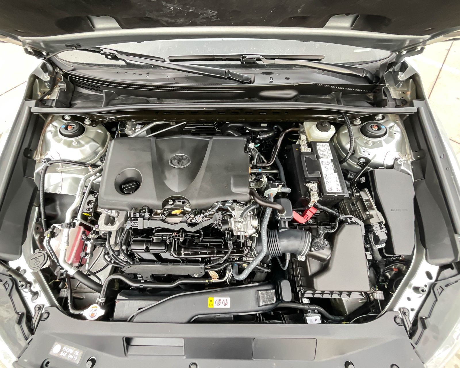 2022 Toyota Camry SE photo 23