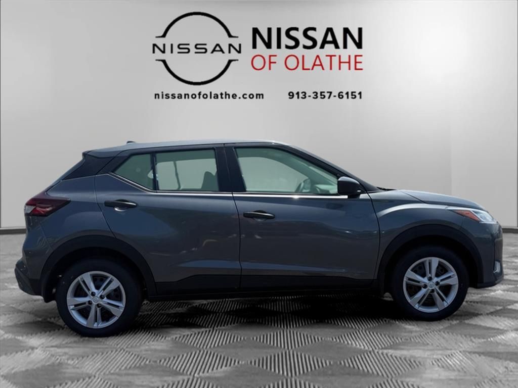 2025 Nissan Kicks Play S photo 23