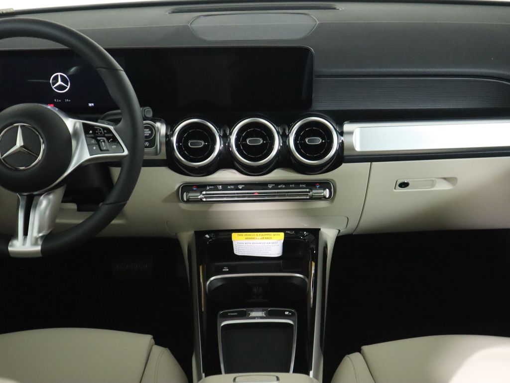 2026 Mercedes Benz GLB 250 photo 14